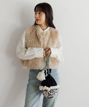 画像をギャラリービューアに読み込む, 【WOMEN】LEIN 幾何学柄刺繍ドロストバッグ / オリエンタル小物 / 丸底×タッセル付き / 軽量&収納力◎ / お出かけ / ミニバッグ / 秋冬コーデのアクセントに / ユニセックスアイテム