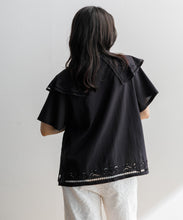 画像をギャラリービューアに読み込む, 【WOMEN】AMERICAN RAG CIE カットワーク刺繍ブラウス　コットン素材/体型カバー/大きめ襟がポイント/きれいめカジュアルに◎
