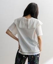 画像をギャラリービューアに読み込む, 【WOMEN】AMERICAN RAG CIE カットワーク刺繍ブラウス　コットン素材/体型カバー/大きめ襟がポイント/きれいめカジュアルに◎
