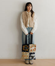 画像をギャラリービューアに読み込む, 【MEN , WOMEN】LEIN Wフェイスパッチワーク刺繍トートバッグ / A4サイズ収納可 / 刺繍トートバッグ / お出かけ / サブバッグ / 秋冬コーデのアクセントに / ユニセックスアイテム
